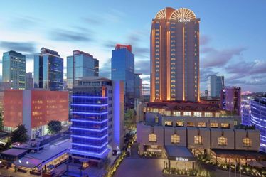 هیلتون مسلک(HILTON MASLAK)