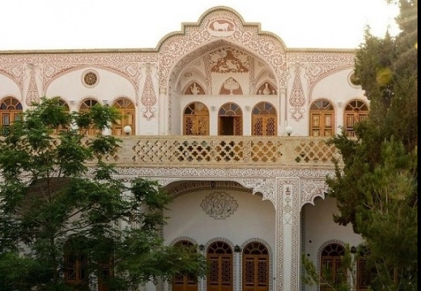 خادمی