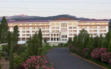 بین المللی اسپیناس