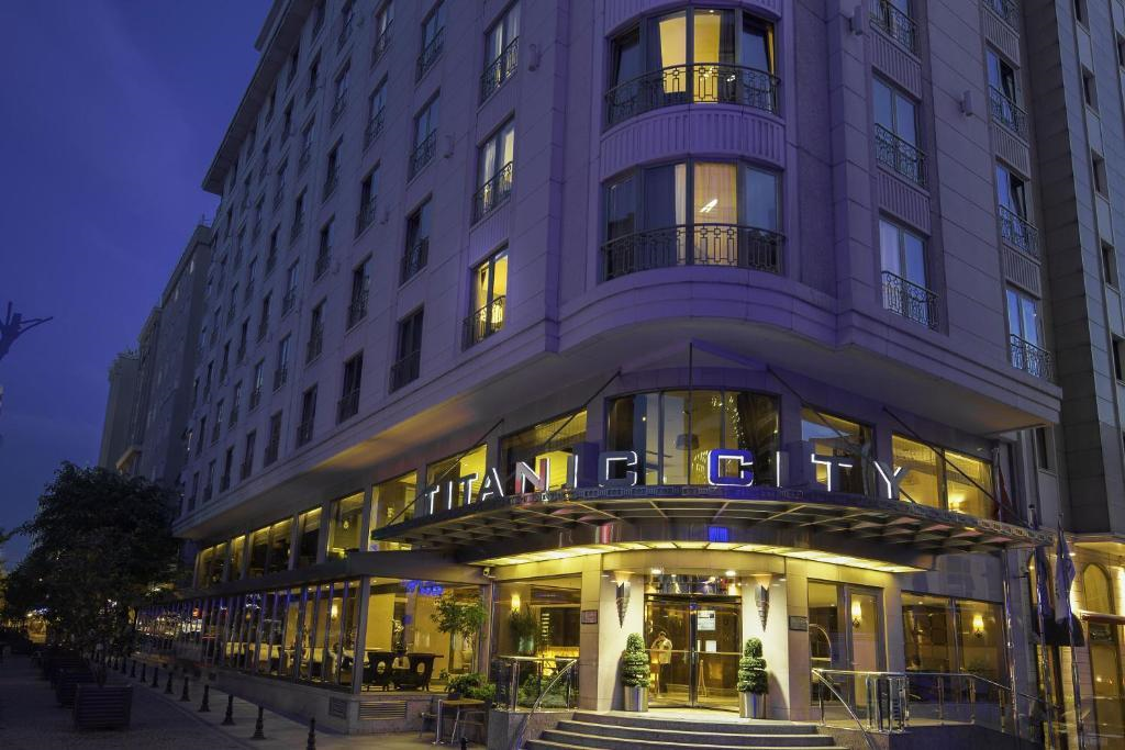 تایتانیک سیتی تکسیم (Titanic City Taksim)